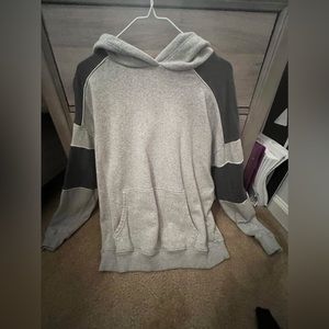 American Eagle grey sweatshirt